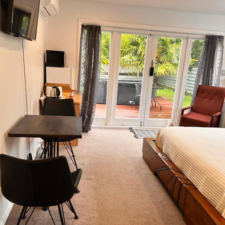 The Perfect Getaway For Two In A Large Suite วังกานุย ภายนอก รูปภาพ